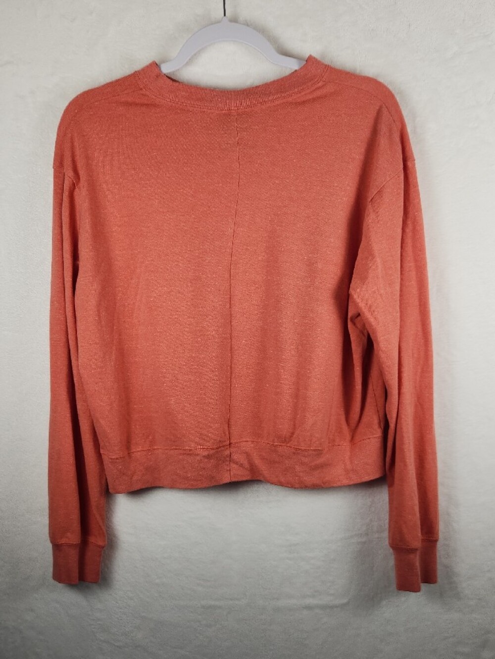 Nike Cropped Crew Neck Long Sleeve T-Shirt Women's Size M Coral Pink / Orange - Picture 4 of 8